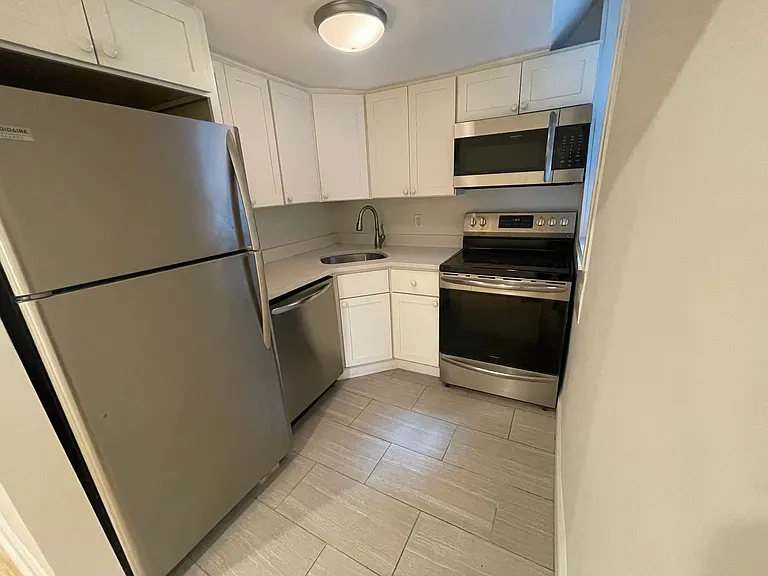 137 Peterborough St #34 — Photo 14