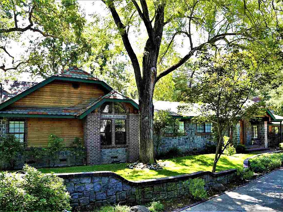 2nd image of 3177 Miranda Ave