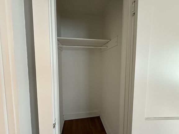 4th image of 405 Henderson St