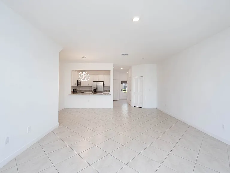 15218 Sunny Day Dr — Photo 25