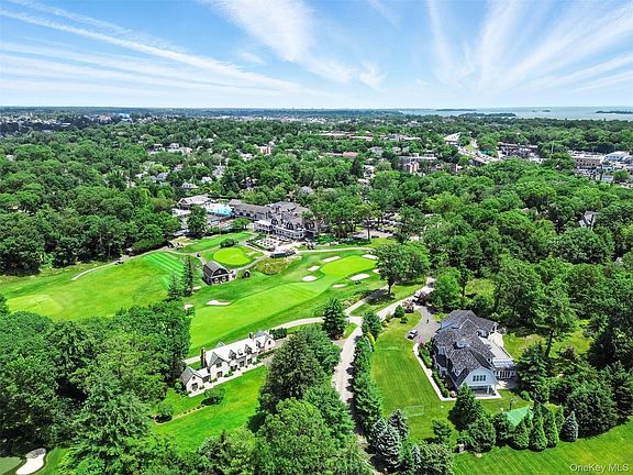 3rd image of 6 Club Rd