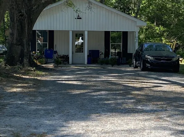 901 Lakeside Dr., Georgetown, SC 29440