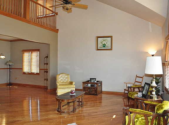 3rd image of 1297 Woburn Dr