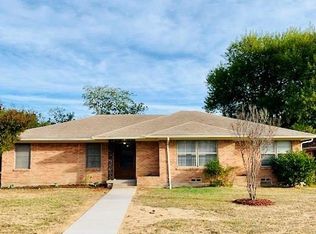 127 Lindenwood Dr, Lancaster, TX 75134