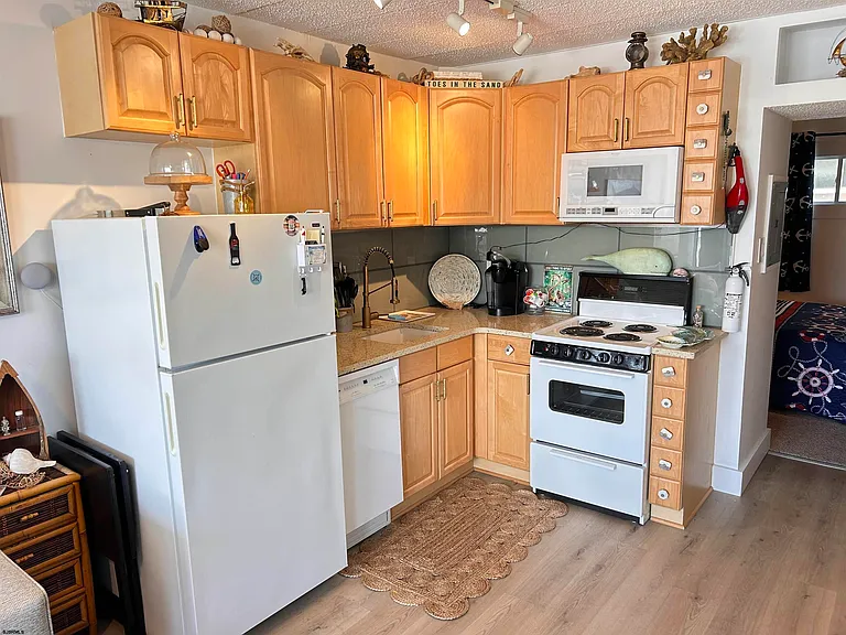 9415 Pacific Ave #43 — Photo 8