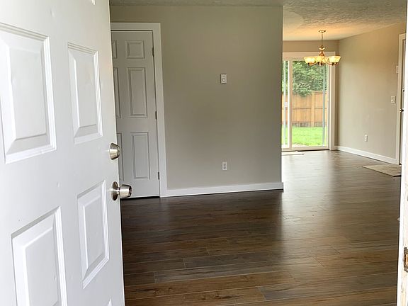 4th image of 10410 NE 71st St