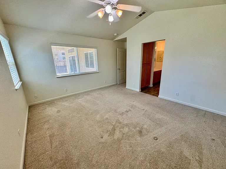 1398 Madelena Ln — Photo 14