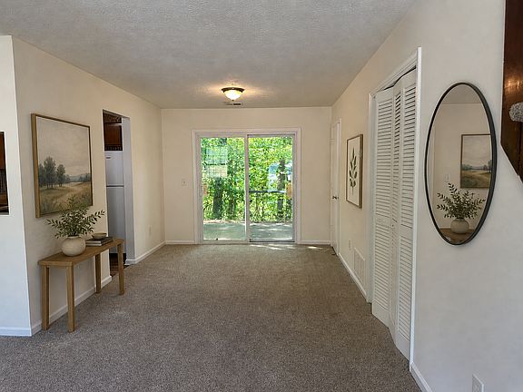 4th image of 1945 Padgett Dr