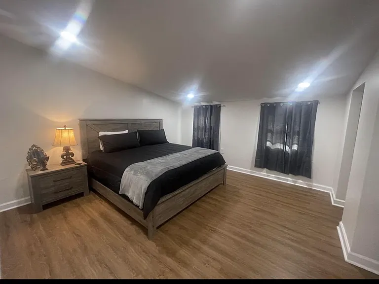 328 Jefferson St — Photo 5