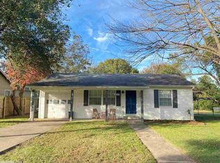 1005 E 32nd St, Texarkana, AR 71854