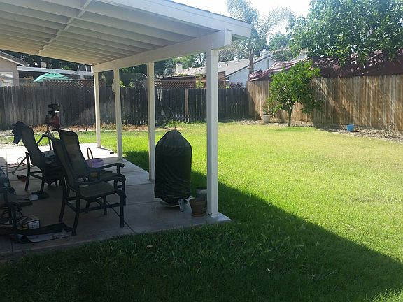 4th image of 842 E Willow Cir