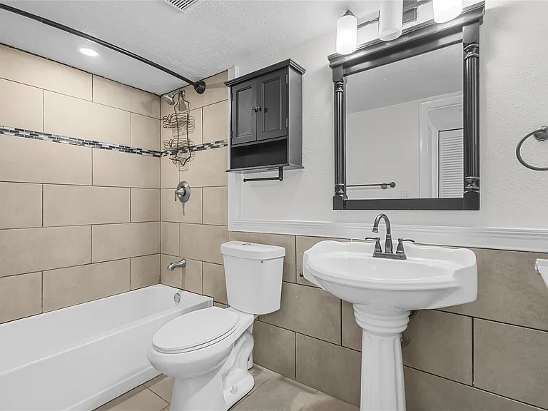8205 NW 61st St #B218 — Photo 25