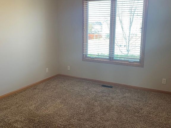 4th image of 2061 Herel St