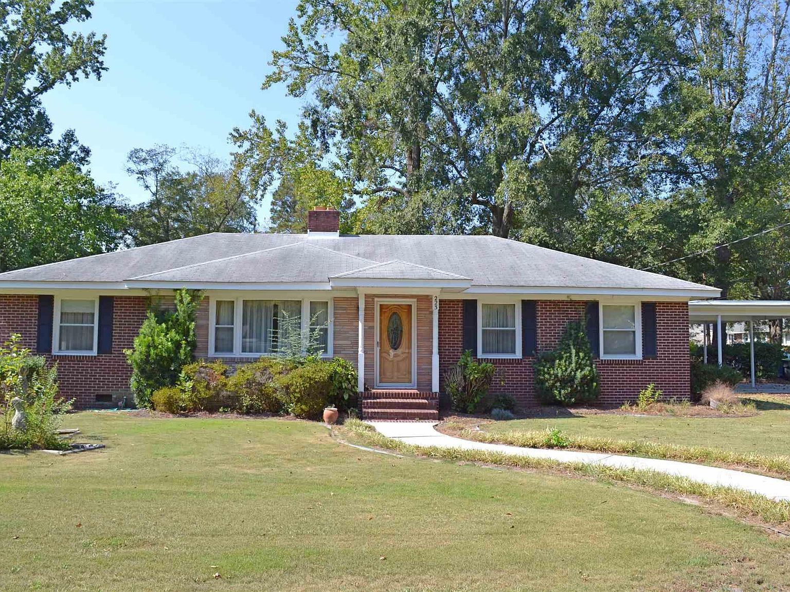 223 Hall St Batesburg SC 29006 Zillow