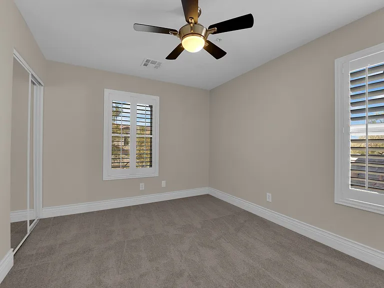 646 Monument Point St — Photo 22
