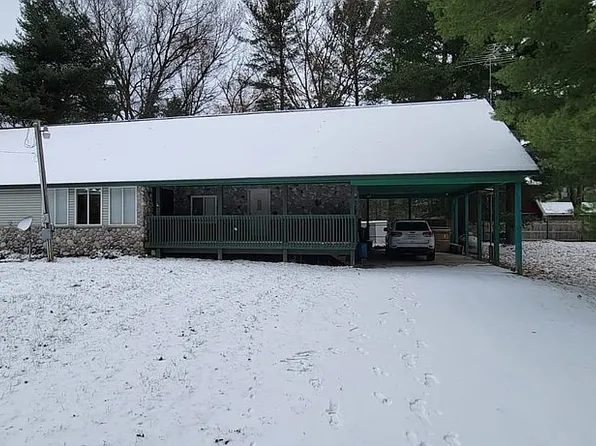 3871 Oakgrove Rd, Harrison, MI 48625