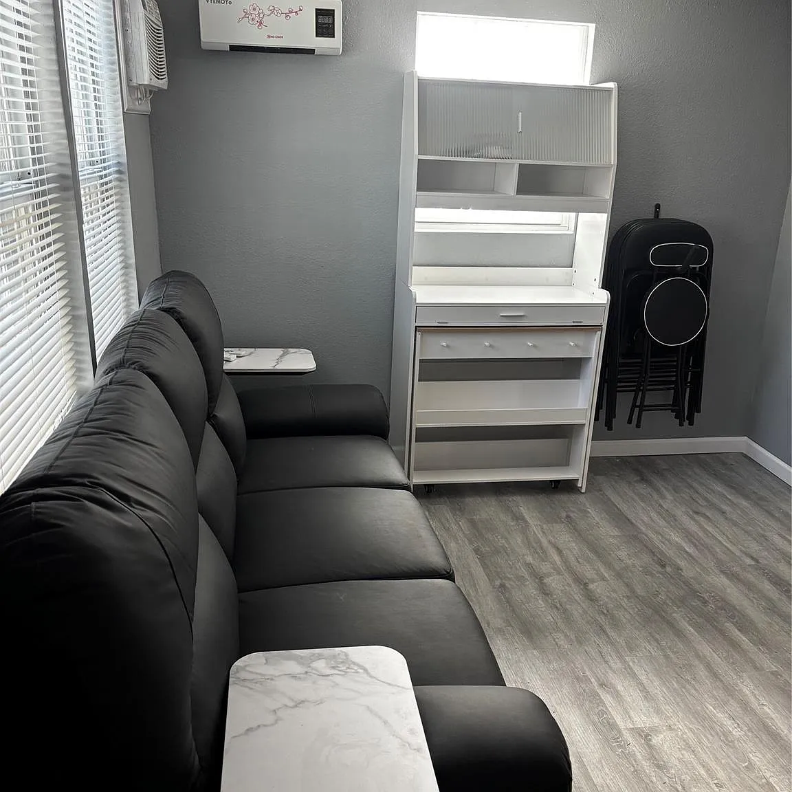 2 bed, 1.0 bath, 572 sqft, $1,300 — Photo 3