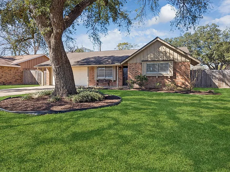 9642 Judalon Ln — Photo 2