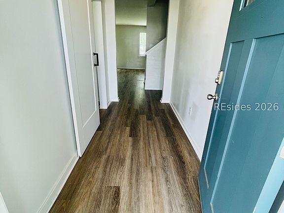 2nd image of 120 Hiatus Ct