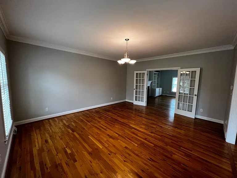 1100 Stowbridge Ln — Photo 7