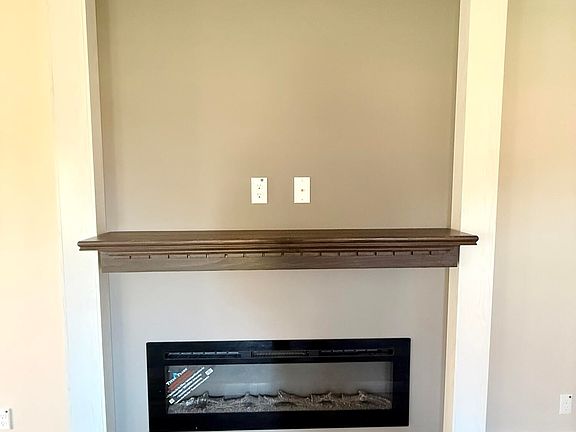 3rd image of 1135 Upper Brush Creek Rd