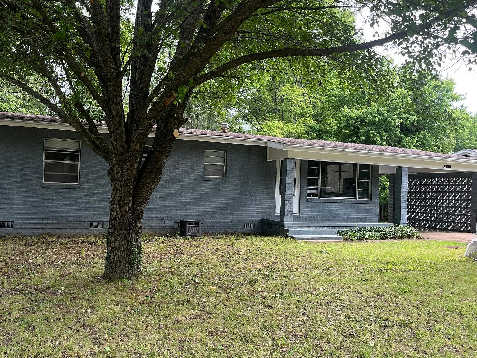 2300 W Ora Dr — Photo 1