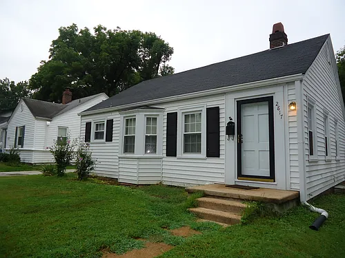 2817 Hilldale Ave Photo 1