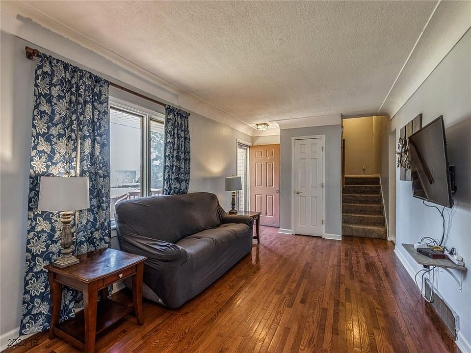 645 Jalea St, Hartford, IA 50118 Zillow