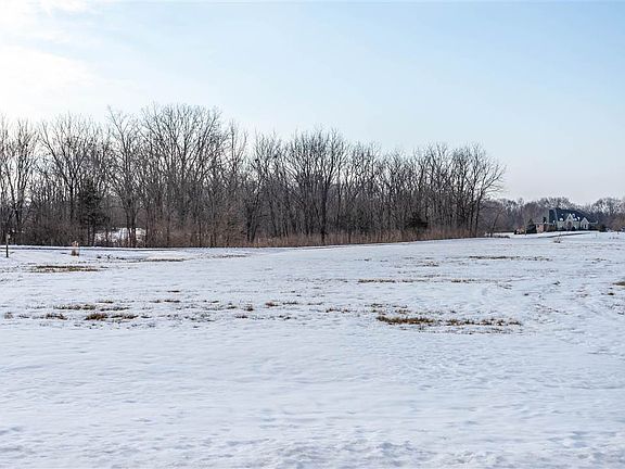 4th image of 170 Deer Ridge Dr