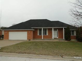 4227 Primrose Dr, Hannibal, MO 63401