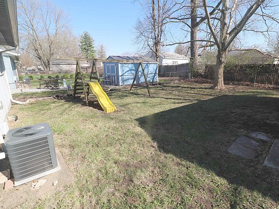 4th image of 3820 W Carmel Ave