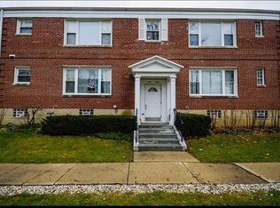 1149 Deerfield Rd, Deerfield, IL 60015