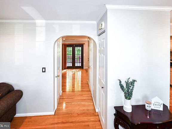 4th image of 2424 Vidalia Ct