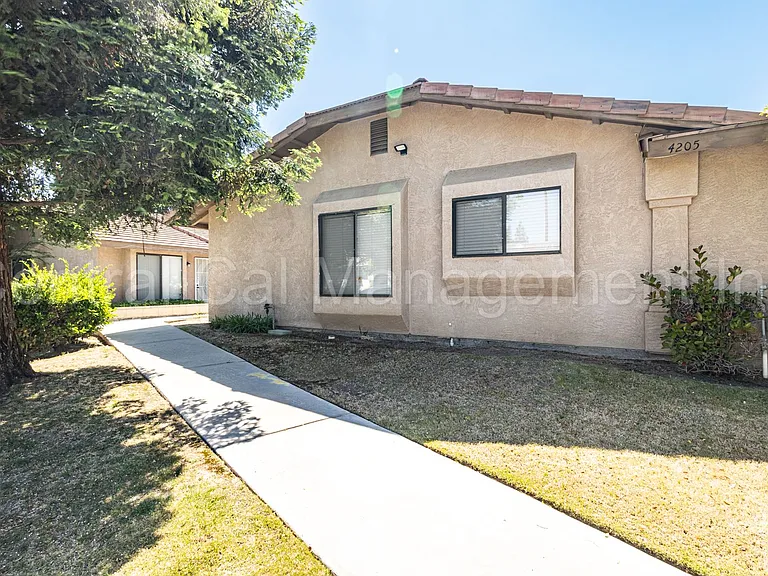 4205 Kilterbury Ln — Photo 2