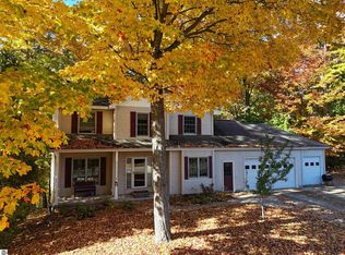 5233 Liberty Dr, Traverse City, MI