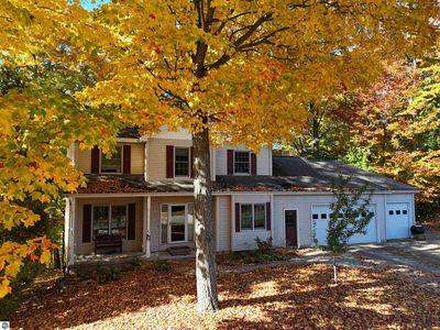 5233 Liberty Dr, Traverse City, MI, 49685