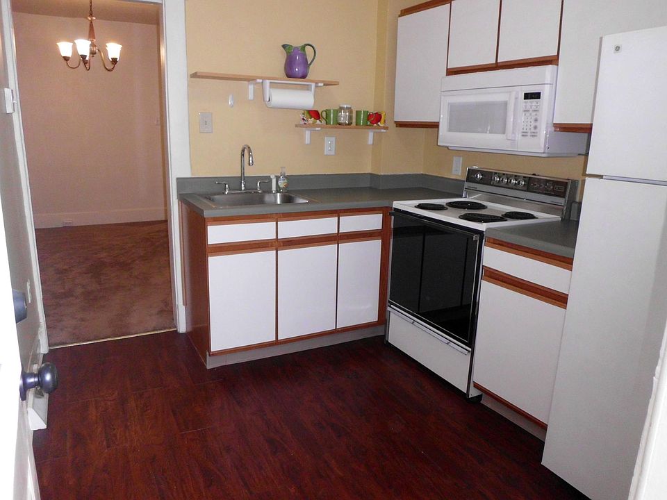 Equipped Kitchen 