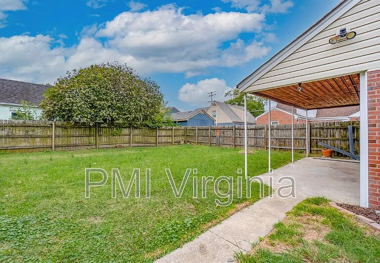 7805 Sheryl Dr — Photo 34