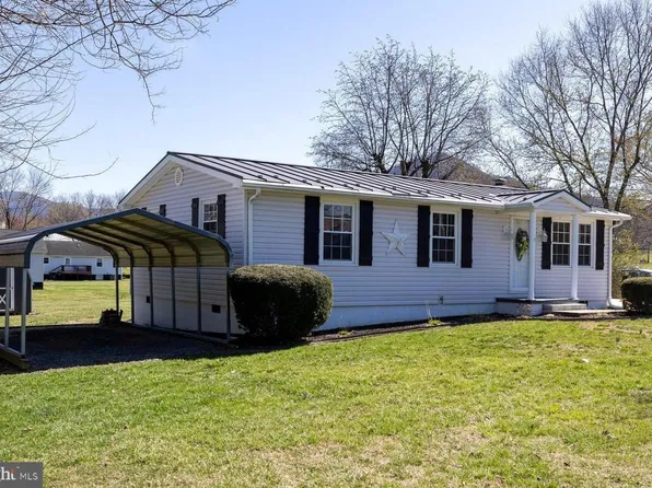 184 Roundhead Dr, Stanley, VA 22851