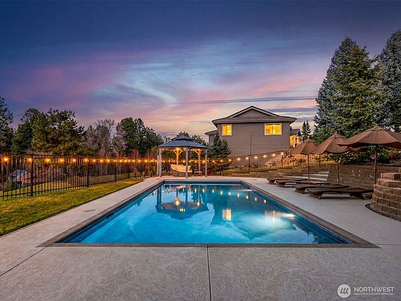 5th image of 317 Stoneridge Drive