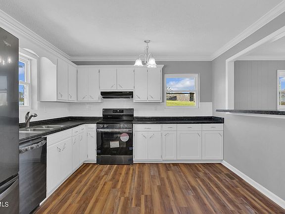4th image of 120 Easterly Dr