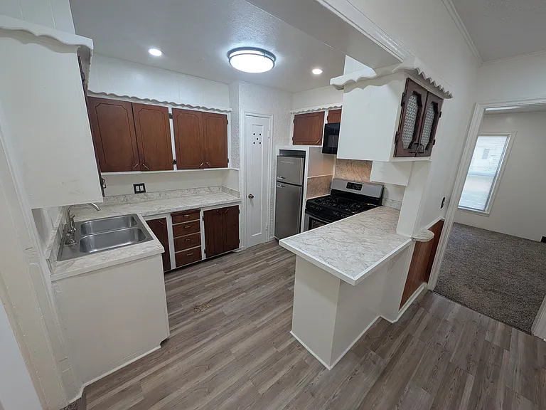 313 E Jacobs Dr #1 — Photo 4