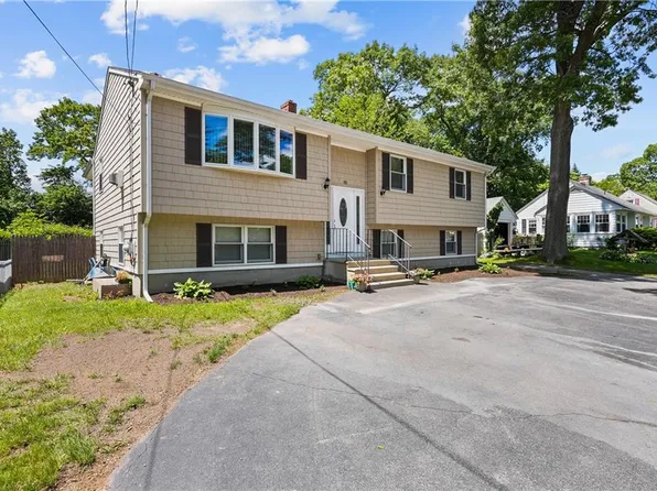 85 Hemlock Ave, Cranston, RI 02910