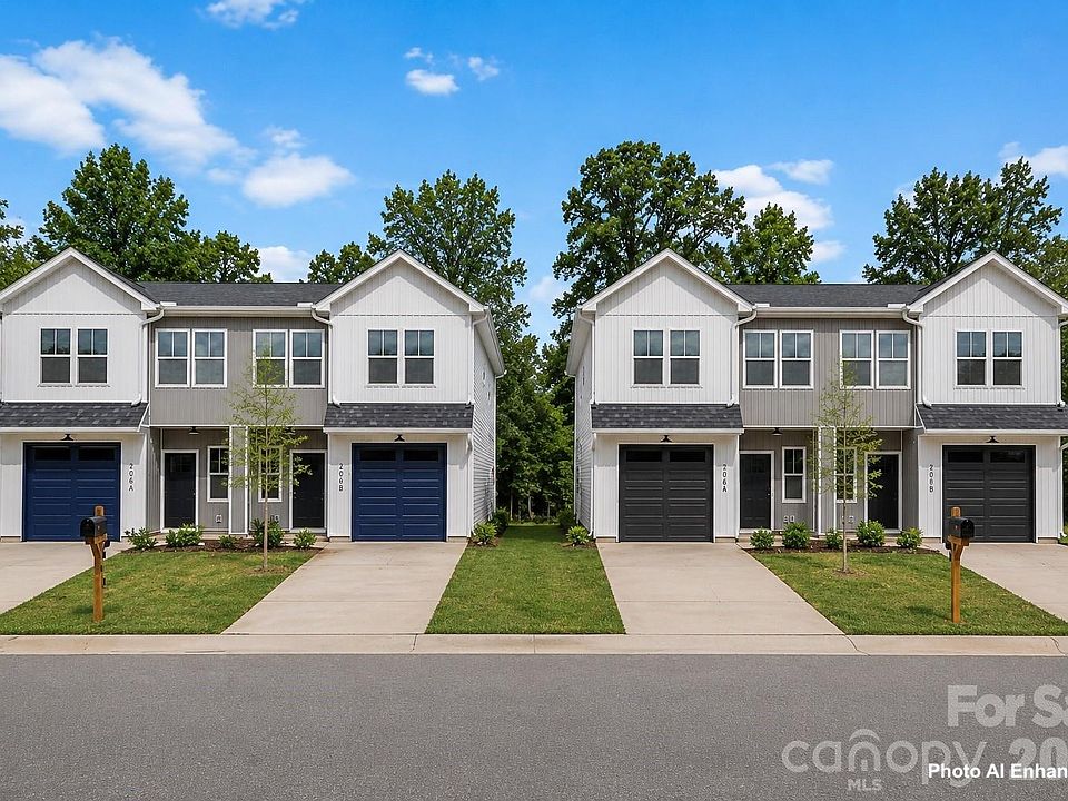 1st image of 206/208 W Todd Ln #A