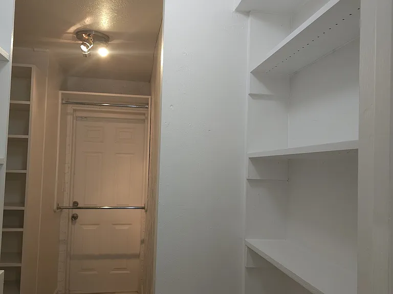 824 E Rose Ln #4 — Photo 12