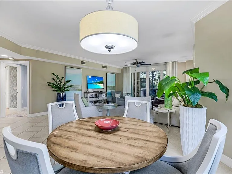 2728 Tiburon Blvd E #105 — Photo 8