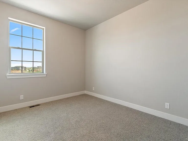 5960 N Dallas St — Photo 15