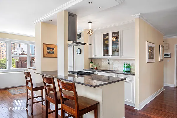 Sold by Warburg | media 3