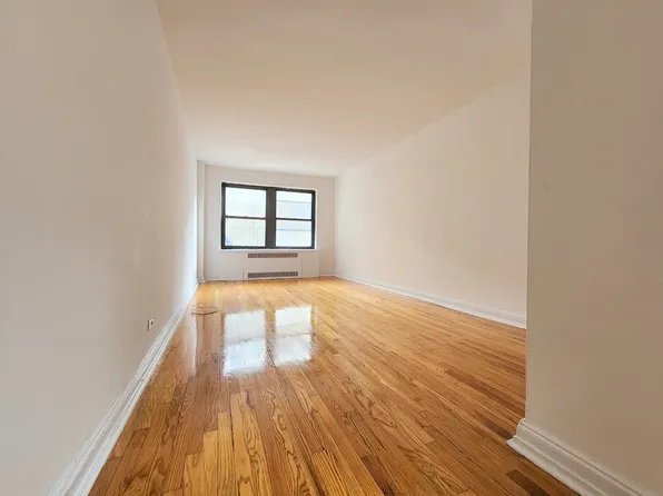 162 East 55th Street image 1 of 4