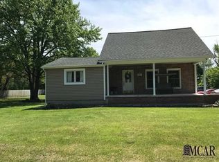 625 Pickard Rd, Temperance, MI 48182